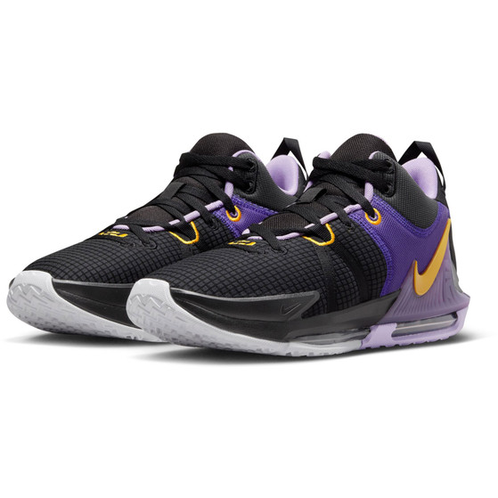 Nike LeBron Witness 7