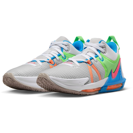 Nike LeBron Witness 7