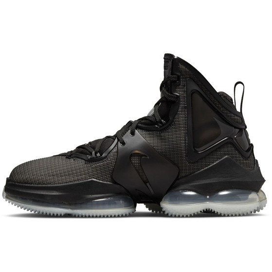 Nike LeBron 19