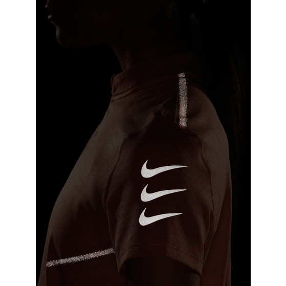 Nike Dri-FIT Run Division Shirt Women