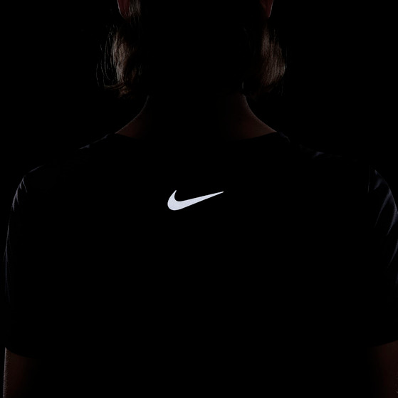 Nike Run Division Shirt Damen