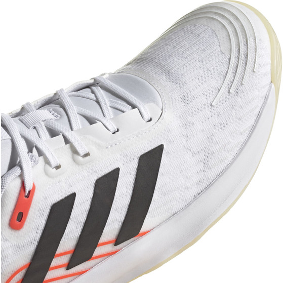 adidas Novaflight