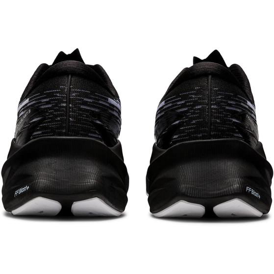 ASICS Novablast 3 Herren