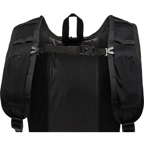 ASICS Lightweight Running Rucksack 2.0
