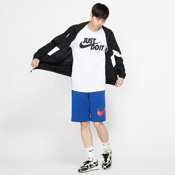Nike Sportswear Club Just Do It Tee