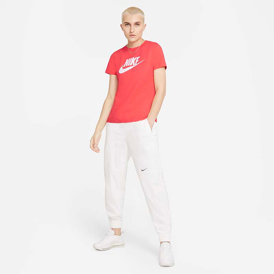 Nike Sportswear Essential Big Logo Tee