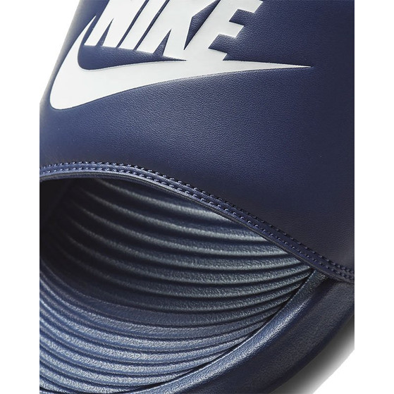 Nike Victori One Badtofflor