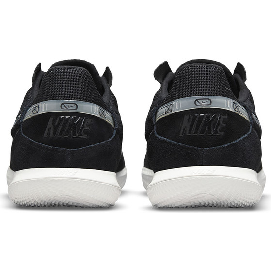 Nike Street Gato