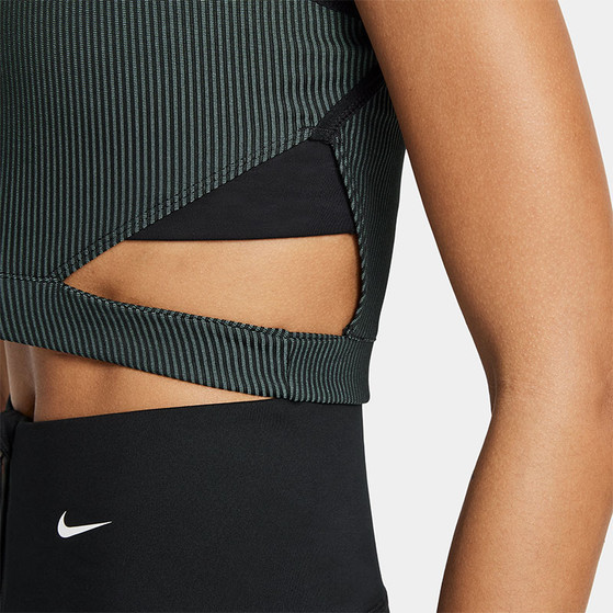 Nike Court Naomi Crop Top