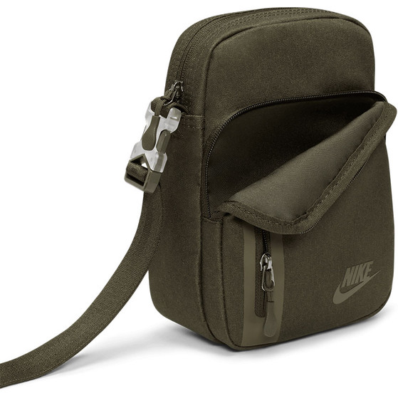 Nike Elemental Crossbody Bag