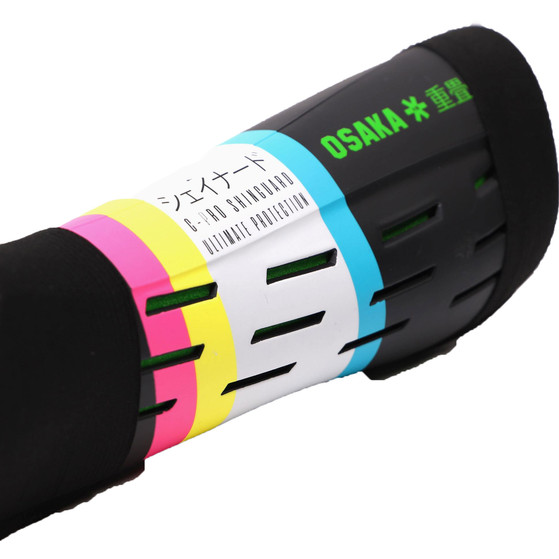 Osaka C-Pro Scheenbeschermer