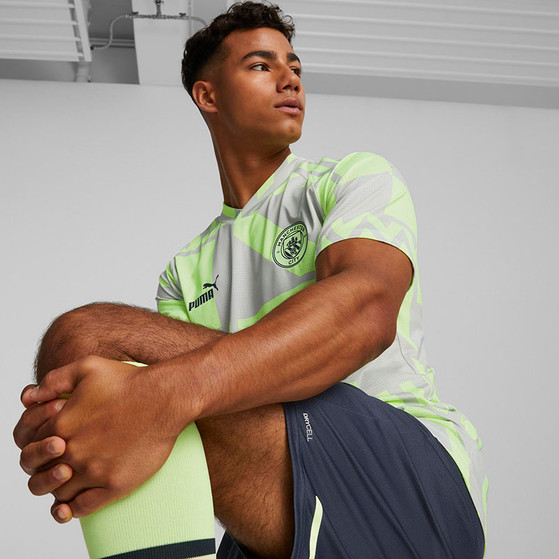Puma Manchester City Prematch Shirt 2022/2023