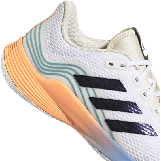 adidas Novaflight