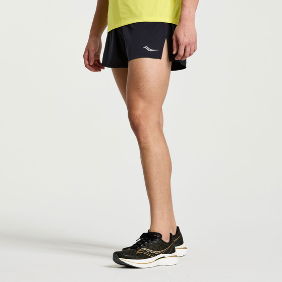 Saucony Outpace 2.5'' Split Short Damen