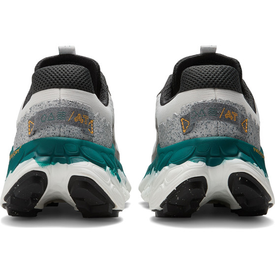 New Balance Fresh Foam More Trail V3 Herren
