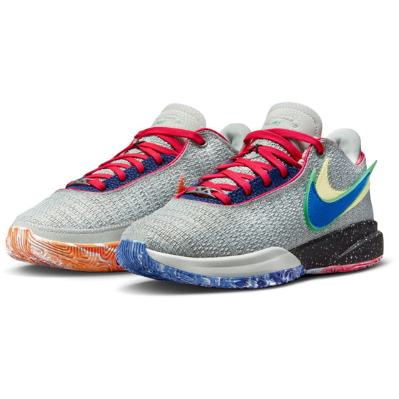 Nike LeBron 20