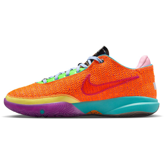 Nike LeBron 20