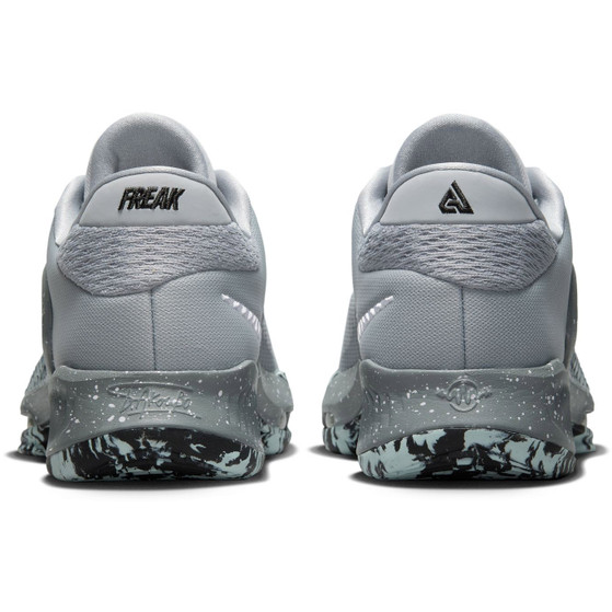 Nike Zoom Freak 4