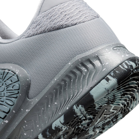 Nike Zoom Freak 4