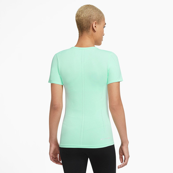 Nike Advantage Aura Slim Tee