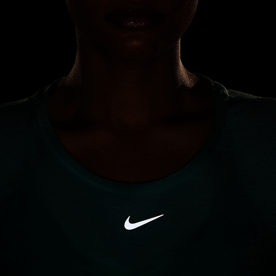 Nike One Luxe Tee
