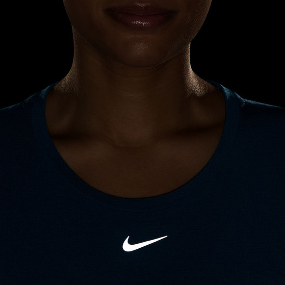 Nike One Luxe Tee