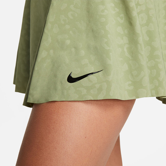 Nike Court Regular Club Embossed Short