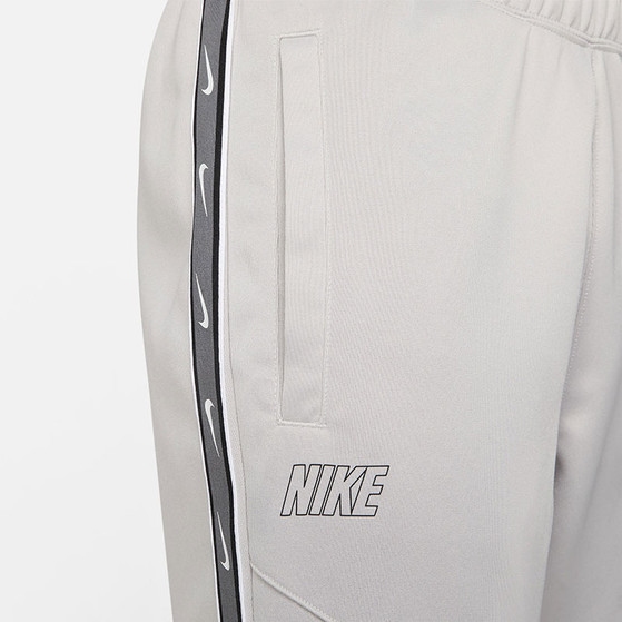 Nike Sportswear Repeat Trainingspak