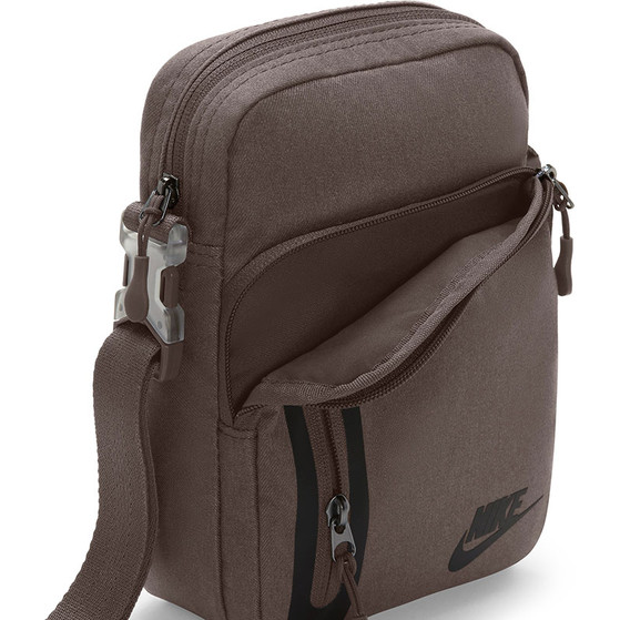Nike Elemental Crossbody Bag