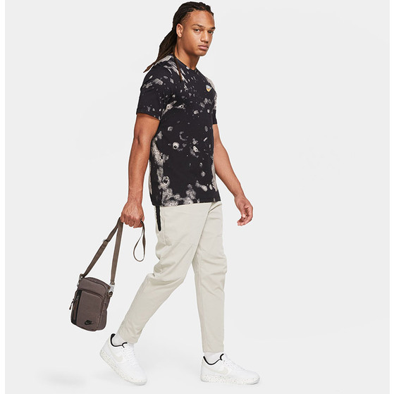 Nike Elemental Crossbody Bag