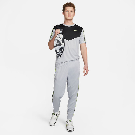 Nike Sportswear Repeat Tracksuit
