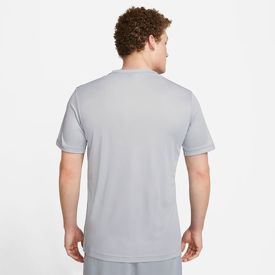 Nike Sportswear Repeat Tee