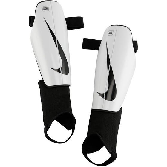 Nike Charge Benskydd