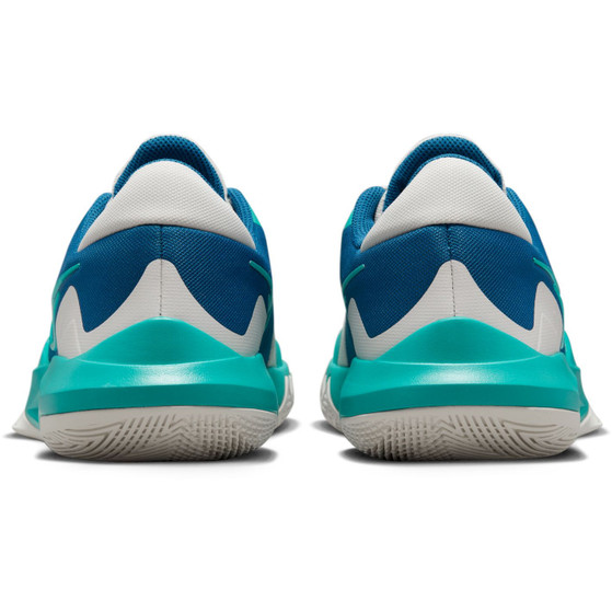 Nike Precision 6