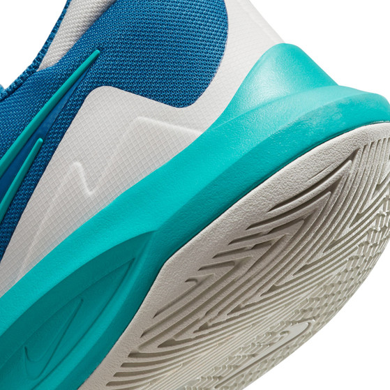 Nike Precision 6