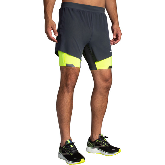 Brooks Run Visible 5" 2-in-1 Short Heren