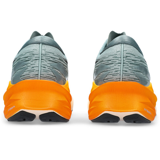 ASICS Novablast 3 Herren
