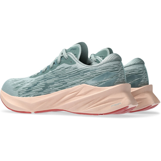 ASICS Novablast 3 Damen