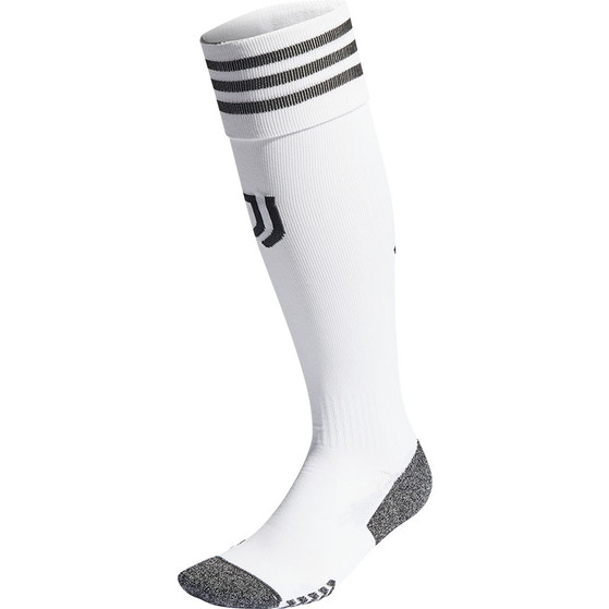 Juventus uit tenue 2025