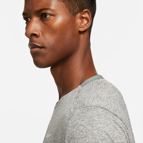 Nike Dri-FIT Rise 365 T-Shirt Heren