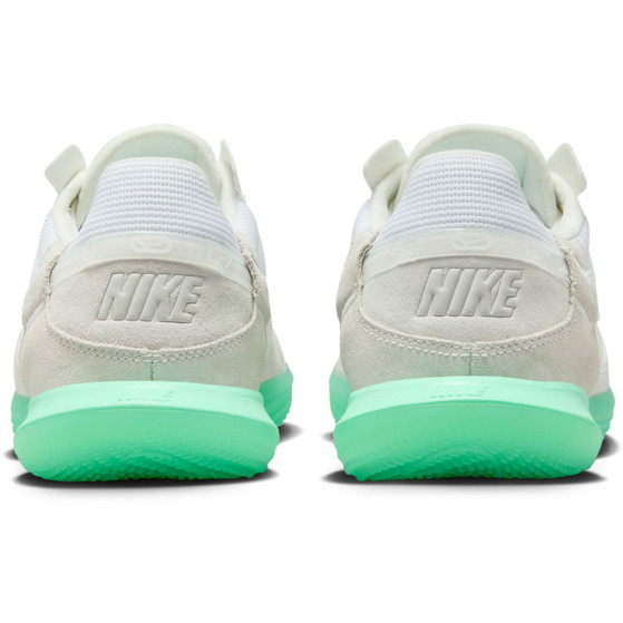 Nike Street Gato