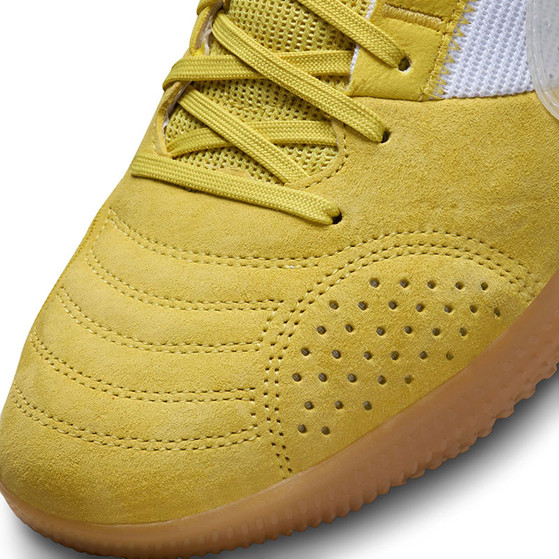Nike Street Gato