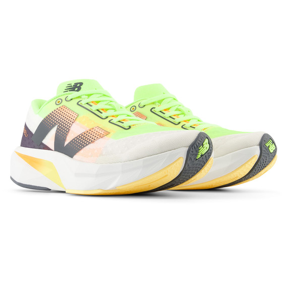 New Balance Fuelcell Rebel v4 Herren