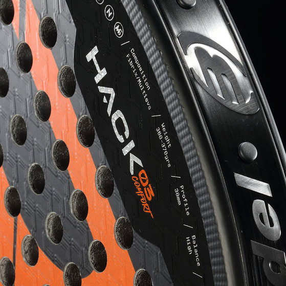 Bullpadel Hack 03 Comfort 24 + Tas