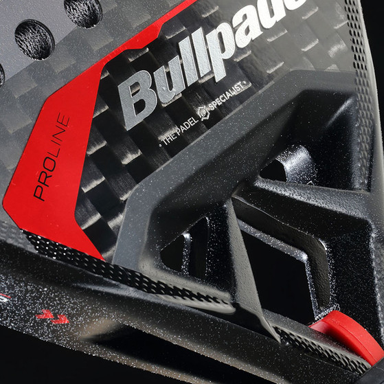 Bullpadel Vertex 04 Hybrid 24 + Tas