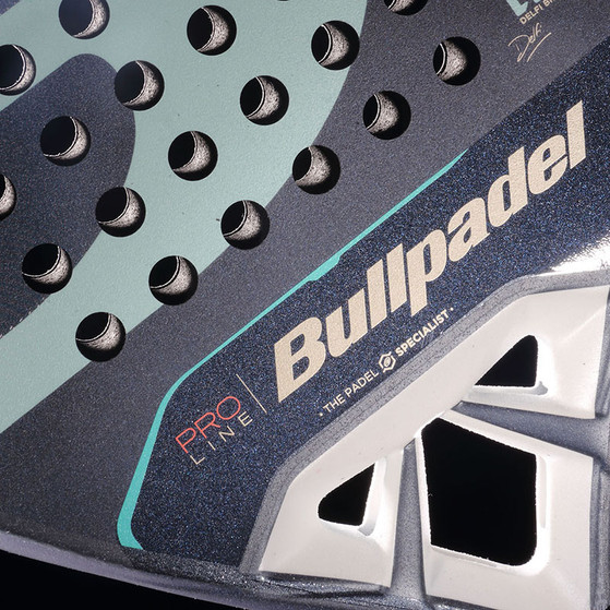 Bullpadel Vertex 04 W 24 + Tas