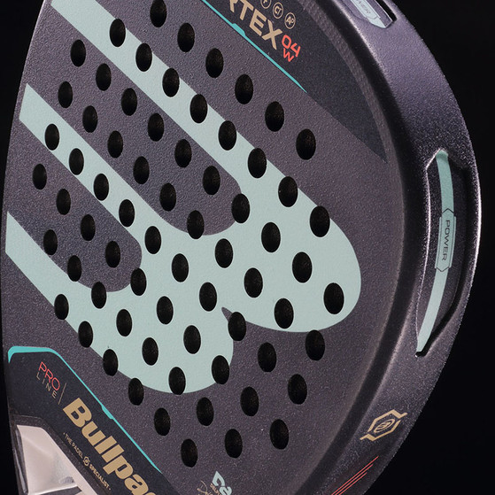 Bullpadel Vertex 04 W 24 + Tas