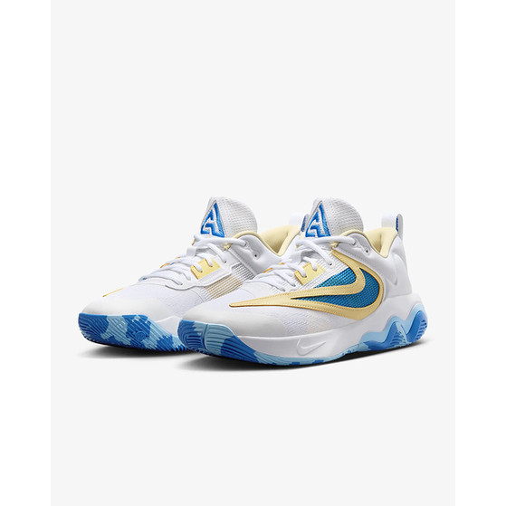 Nike Giannis Immortality 3