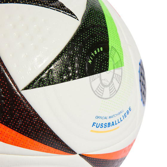 adidas Fussballliebe EK Pro - Maat 5