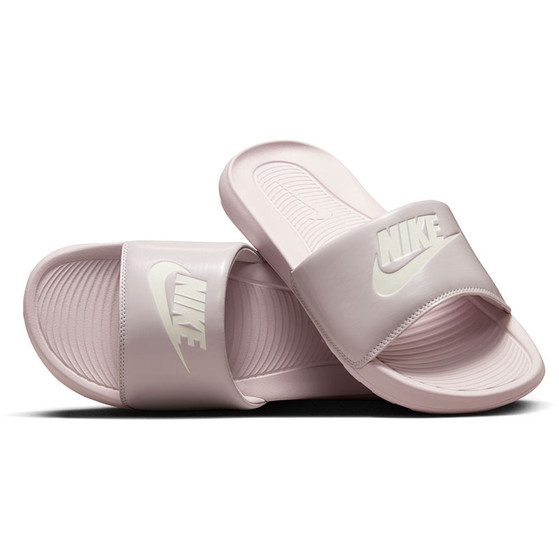 Silver nike flip flops clearance